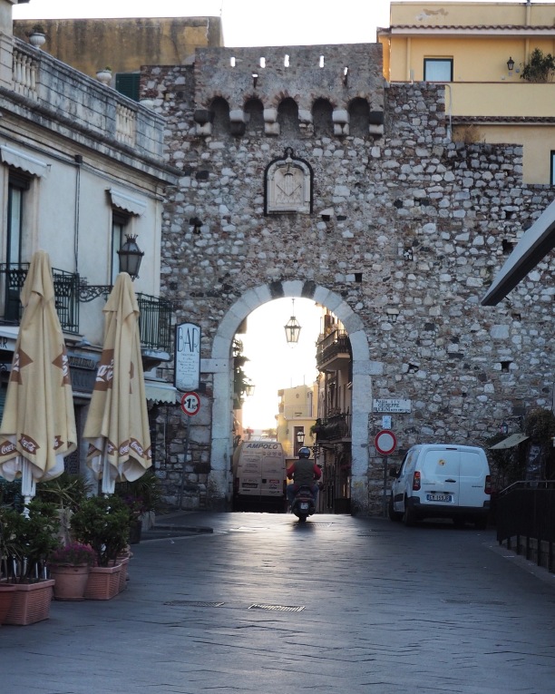 Porta Catania - early morning